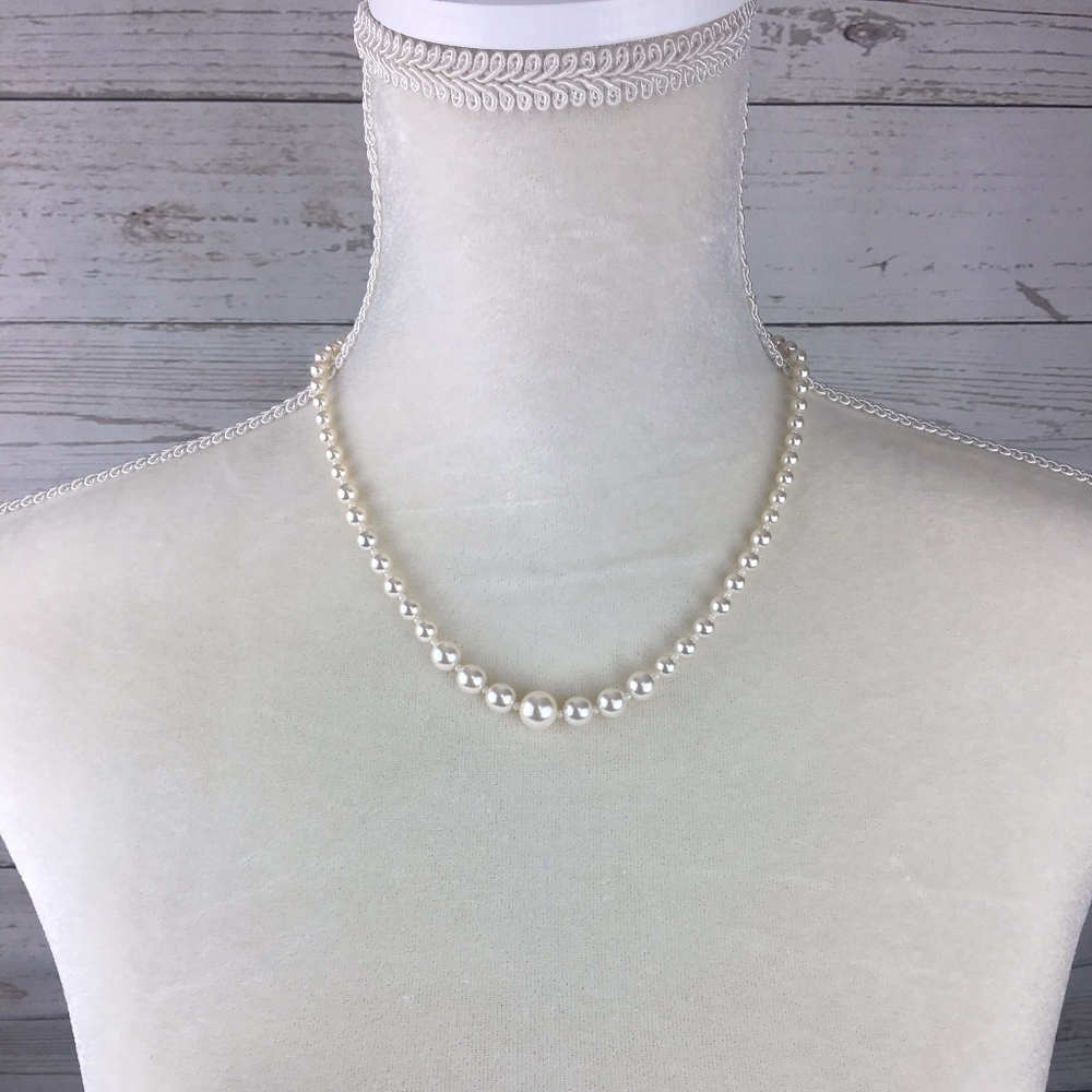 Swarovski Pearl Necklace - Picture 2 of 8